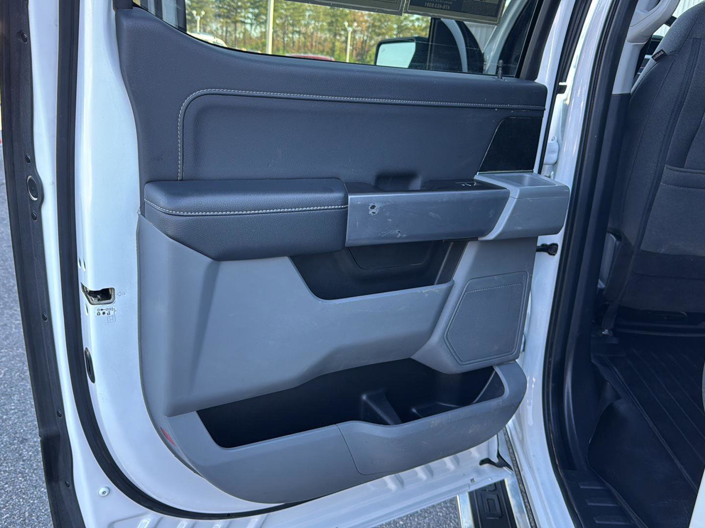 Used 2022 Ford F150 XLT w/ Equipment Group 302A High image 15