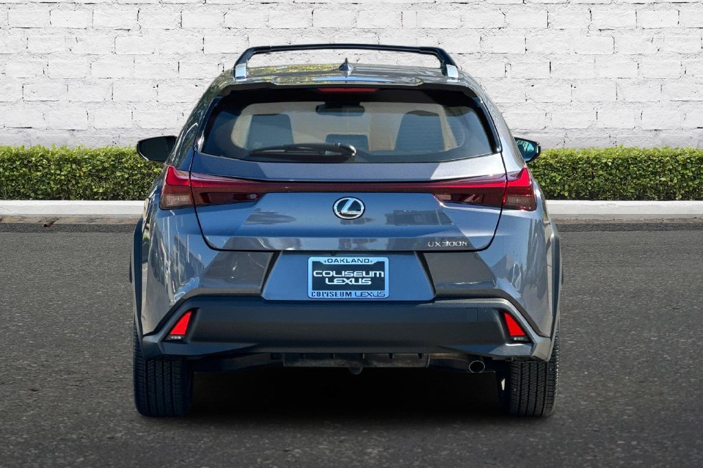 Used 2025 Lexus UX 300h FWD w/ Accessory Package (Z2) image 5