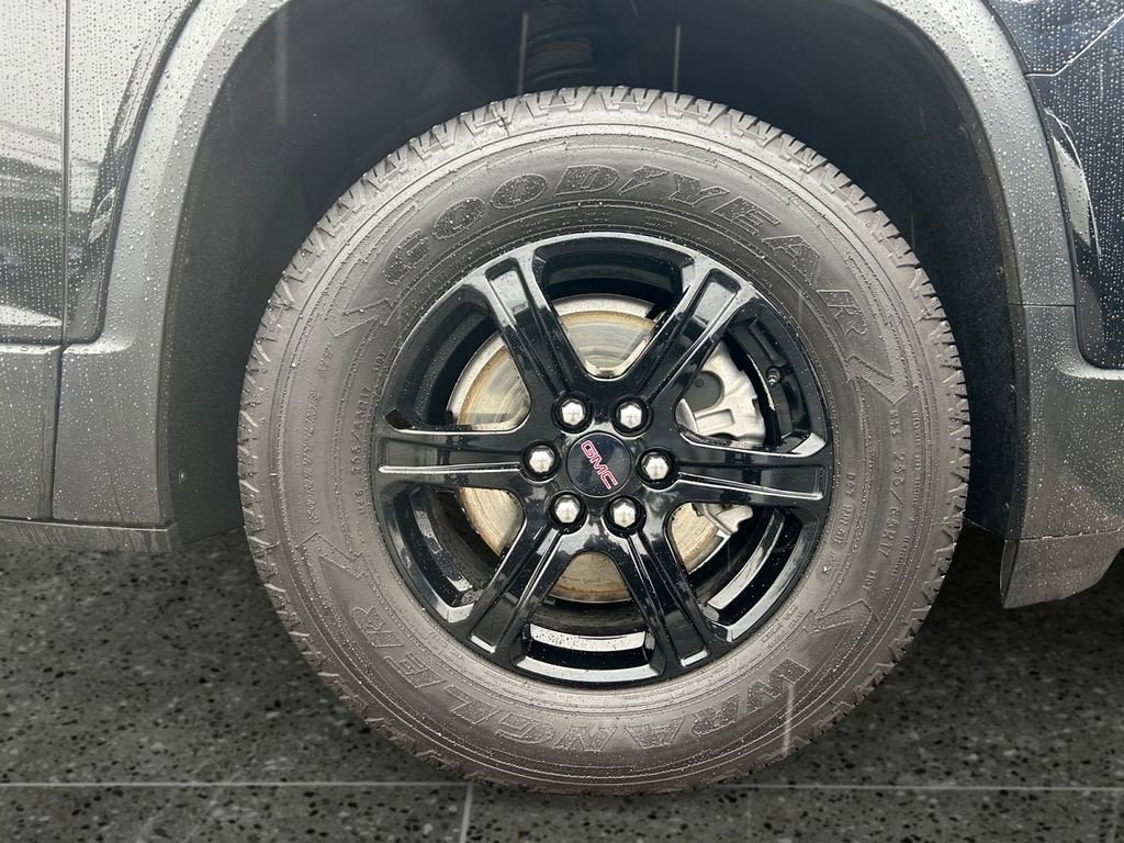 Used 2023 GMC Acadia AT4 w/ Technology Package AWD/4WD image 10