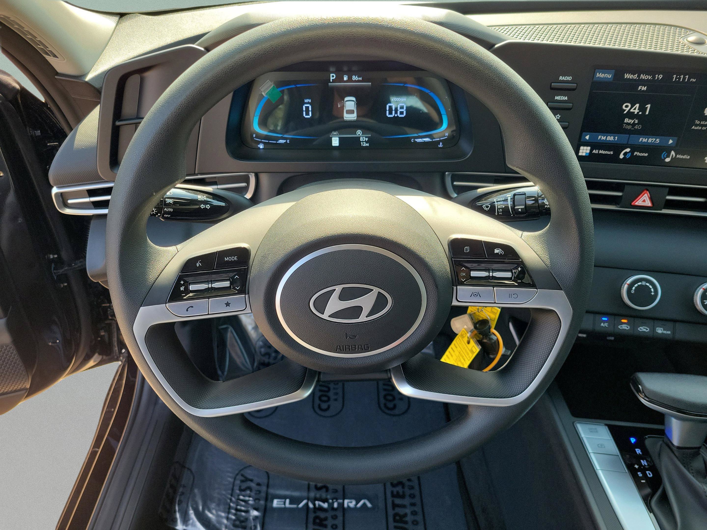 New 2026 Hyundai Elantra SE FWD image 22