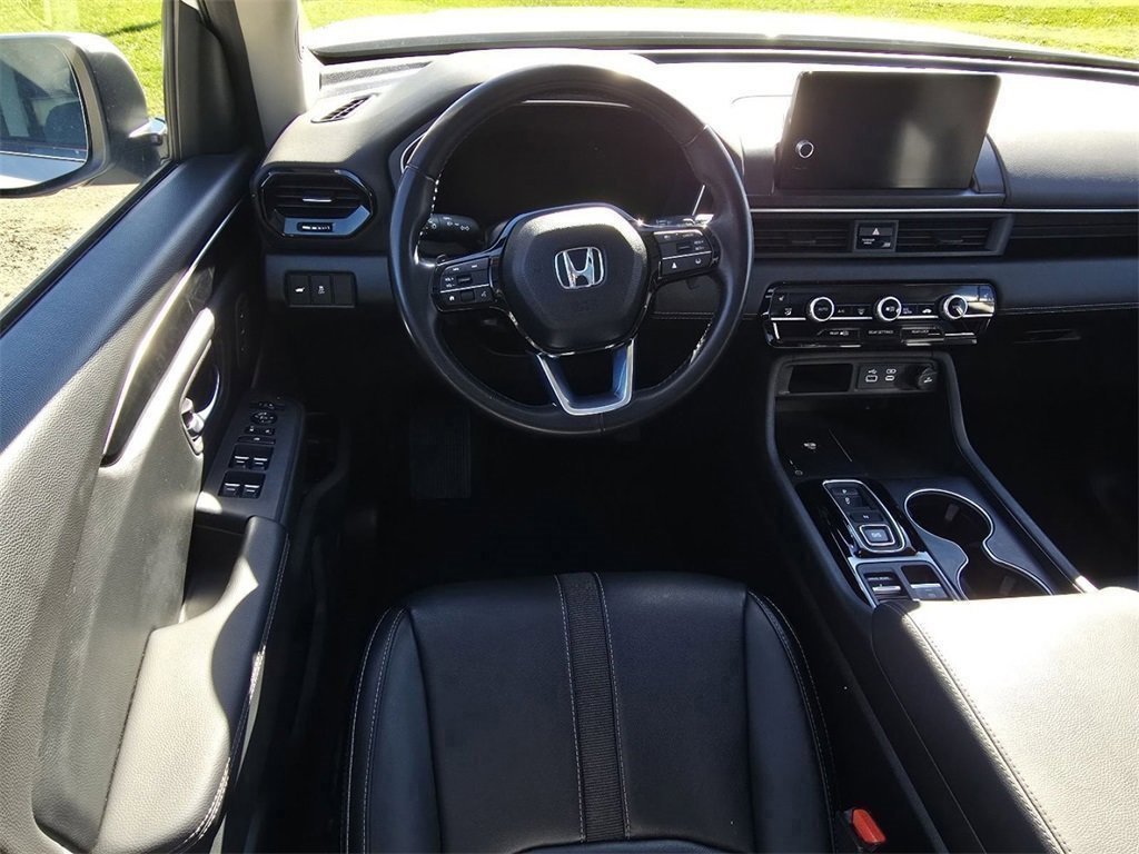 Used 2023 Honda Pilot Touring image 21