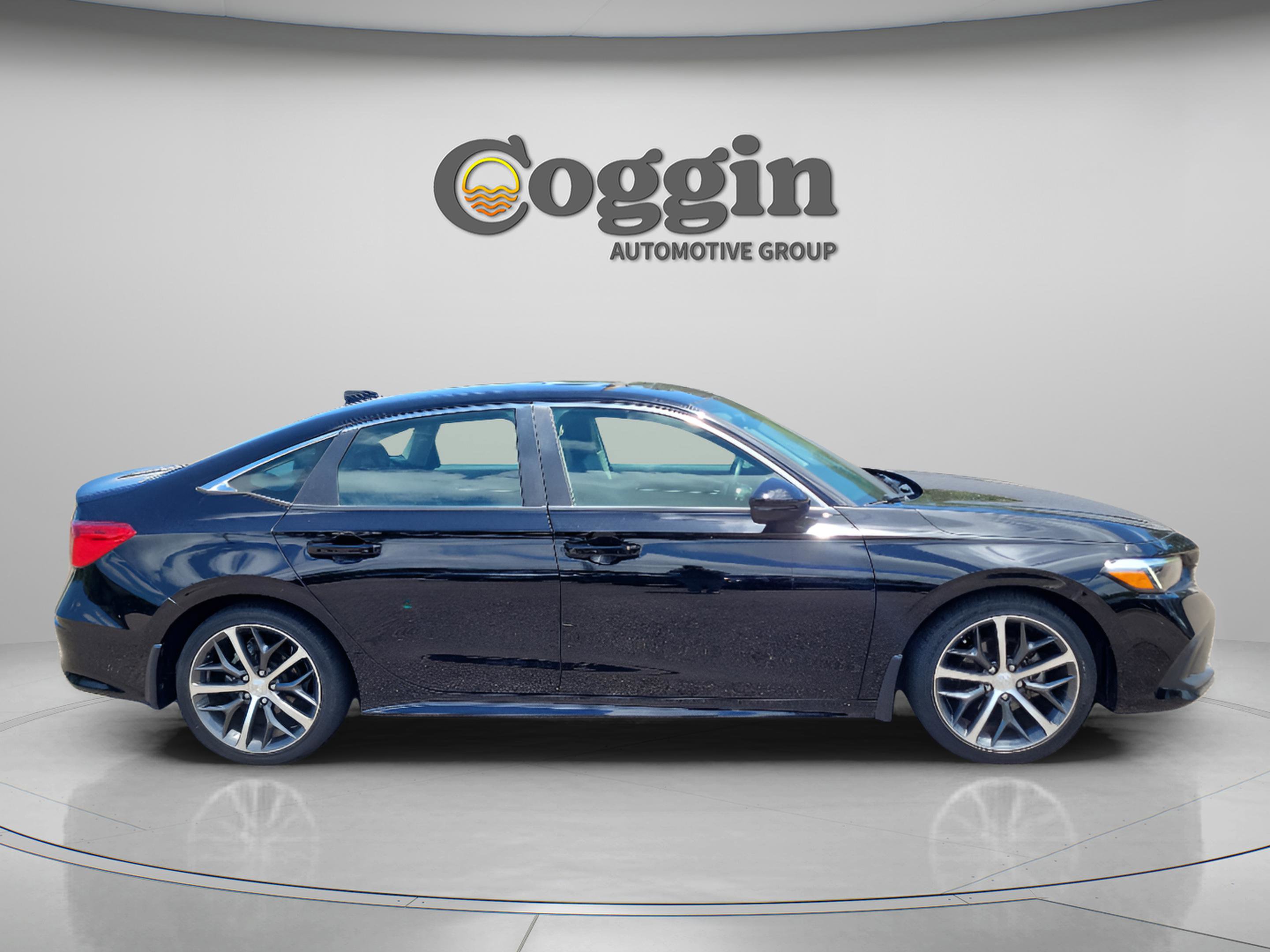 Used 2022 Honda Civic Touring image 6