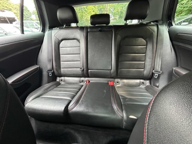 Used 2020 Volkswagen GTI SE FWD image 29