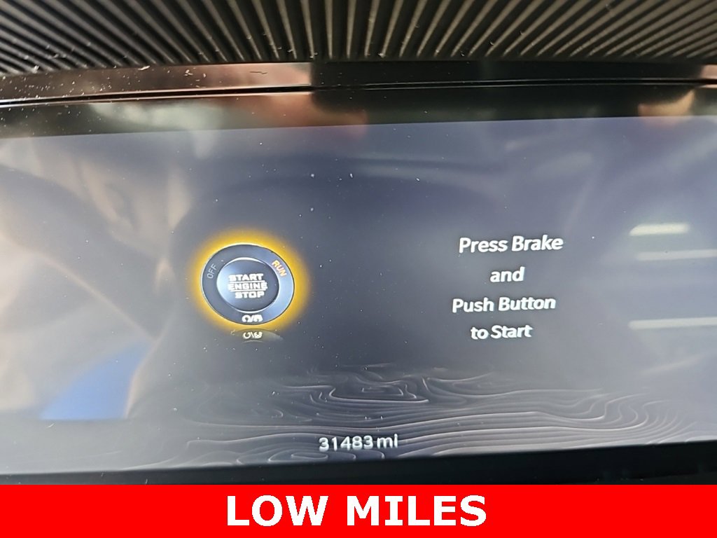 Used 2024 Jeep Wagoneer L Series III w/ Flexible Seating Group image 2