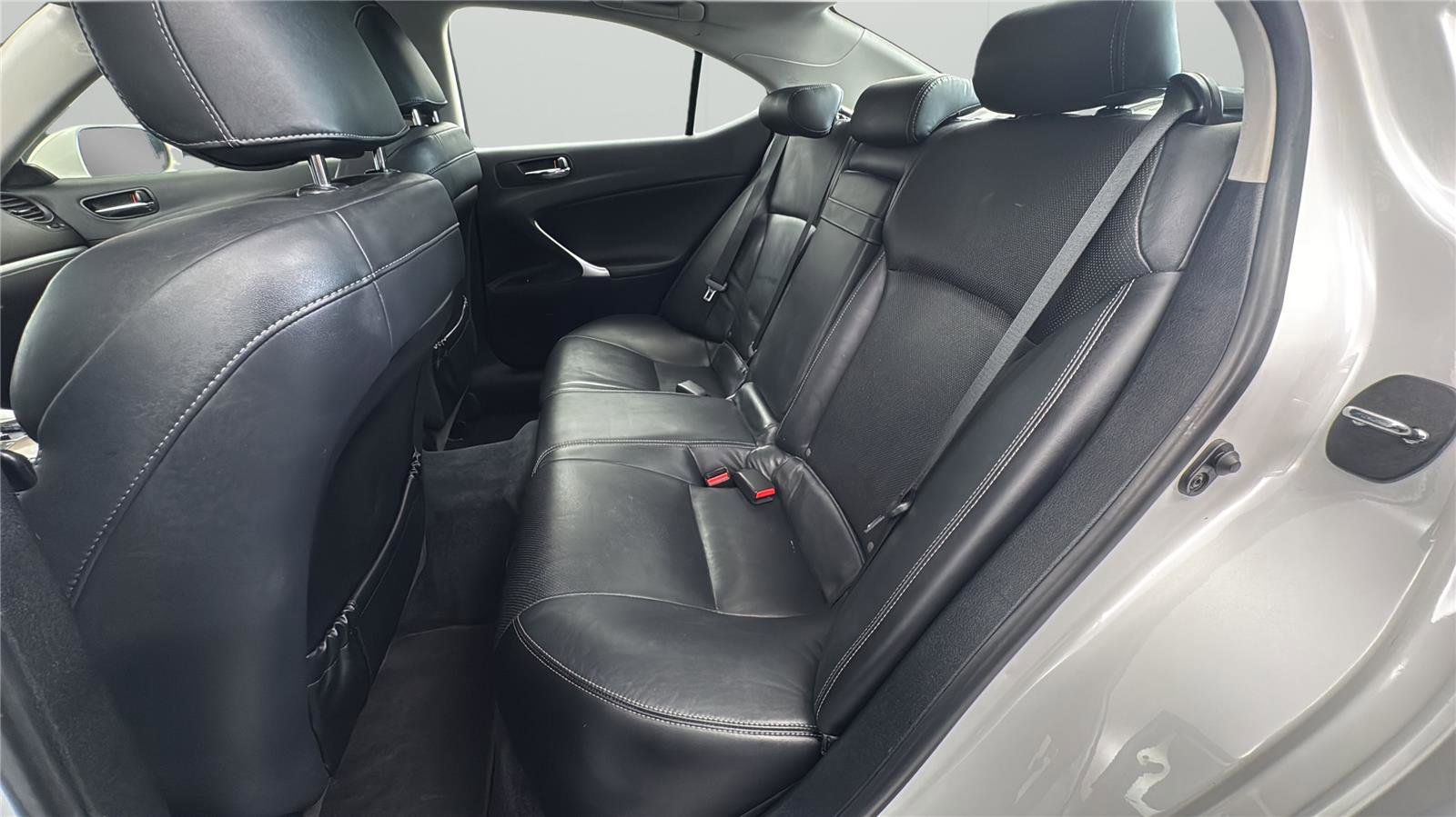 Used 2011 Lexus IS 250 w/ Premium Pkg Value Edition image 22