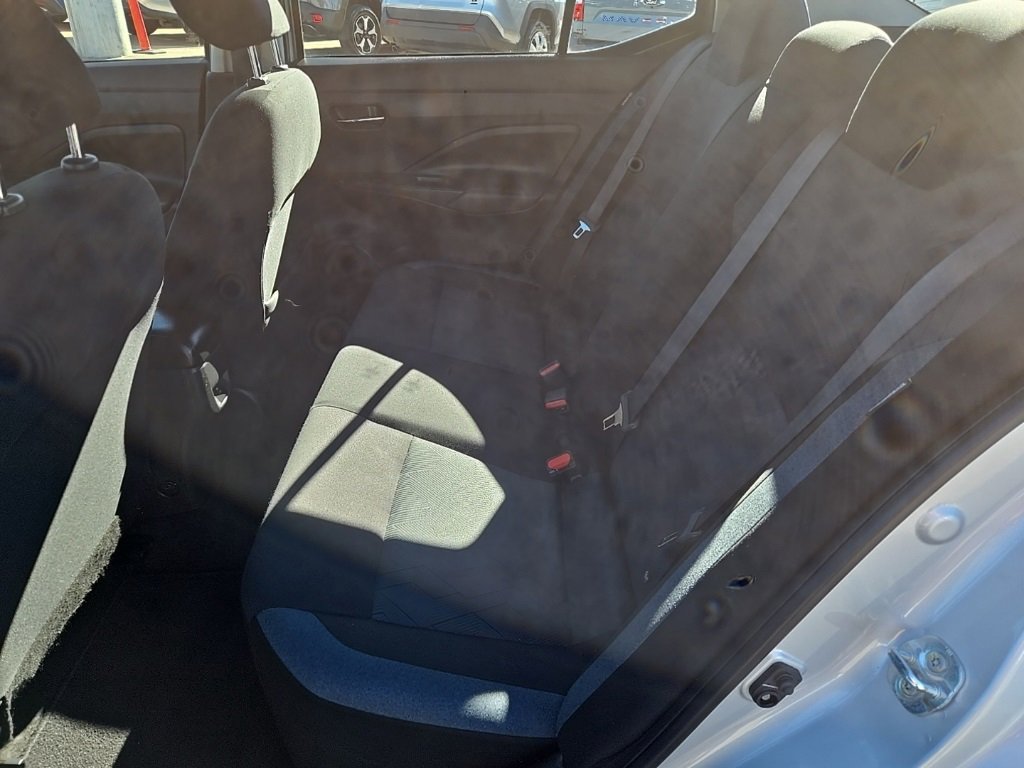 Used 2023 Nissan Versa SV image 28