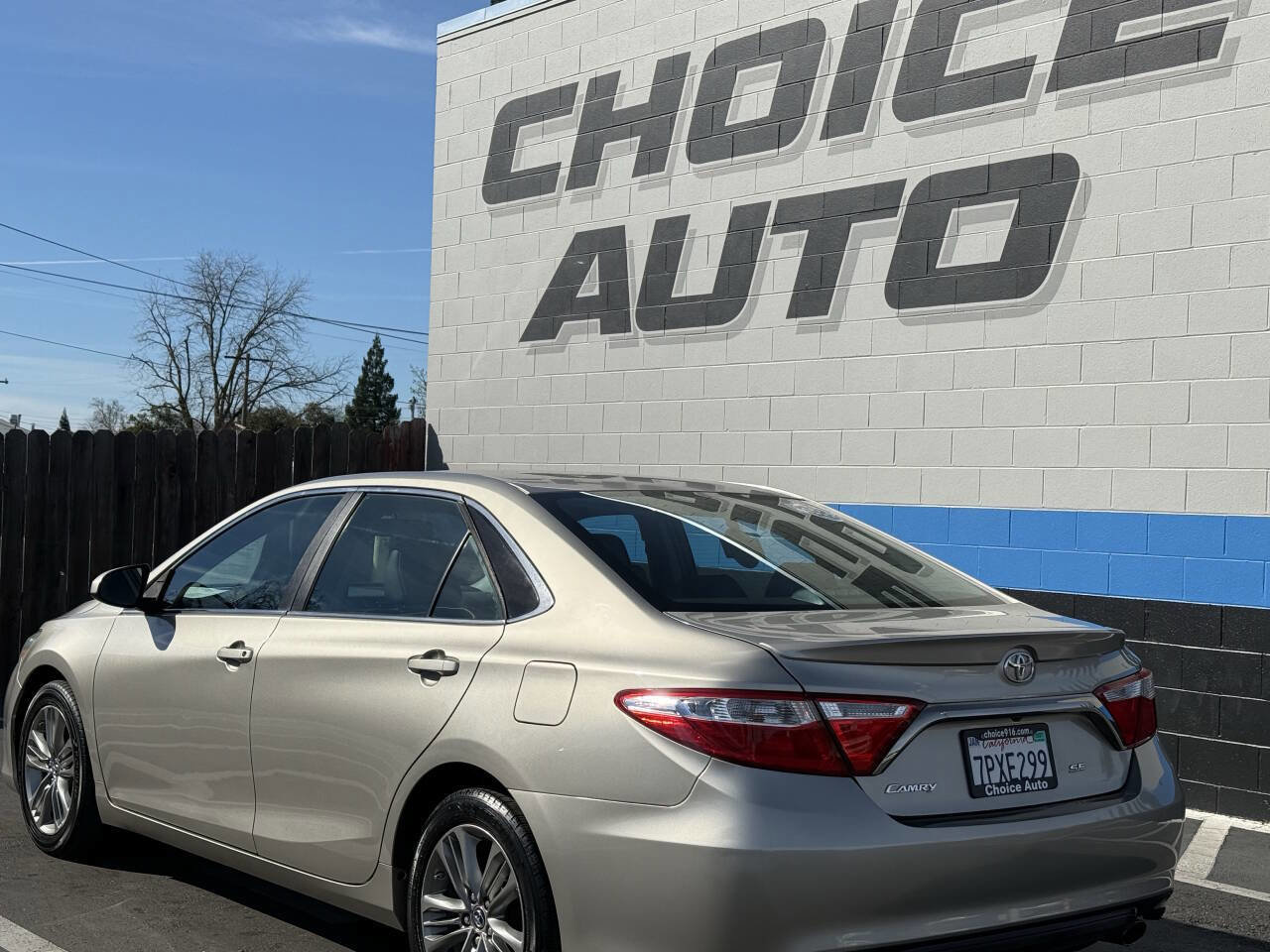 Used 2016 Toyota Camry SE image 21