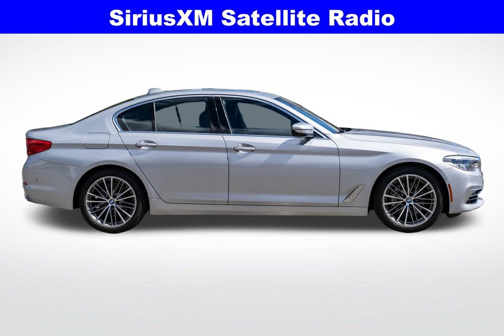 Used 2017 BMW 540i xDrive image 9