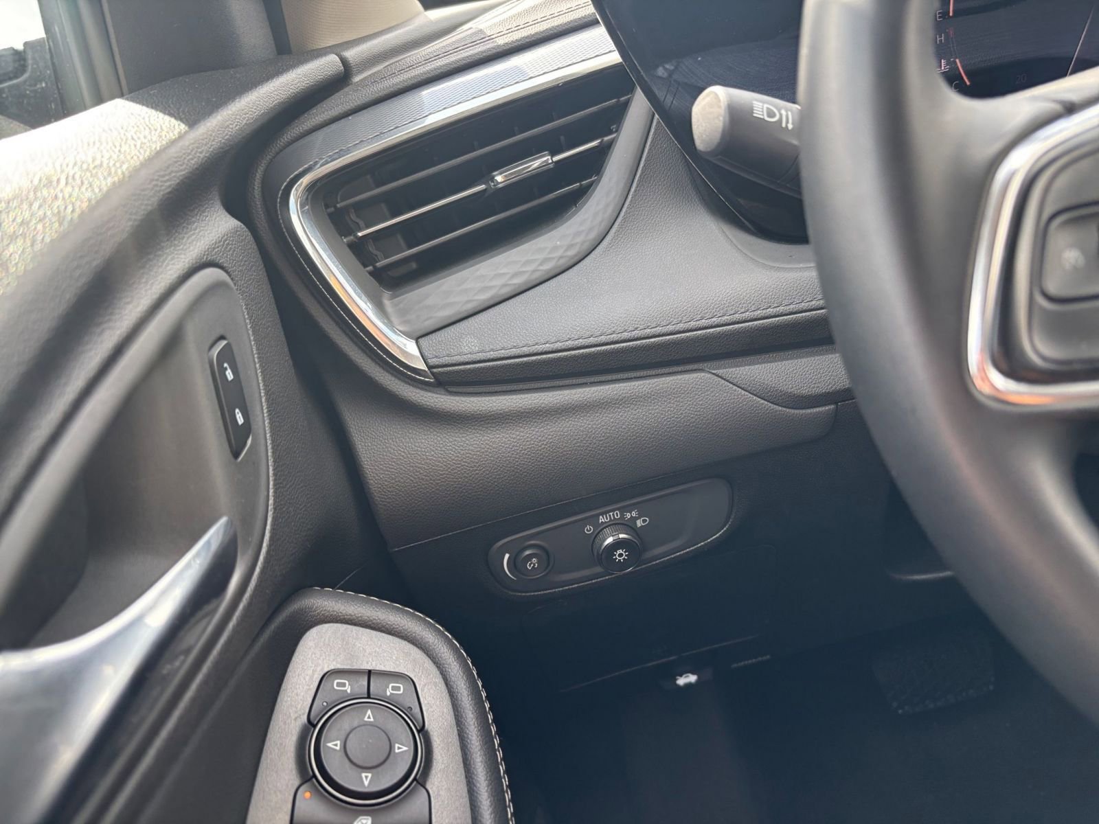 Used 2025 Buick Encore GX Preferred FWD image 33