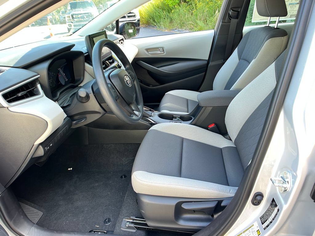 New 2026 Toyota Corolla LE w/ LE Premium Package FWD image 9