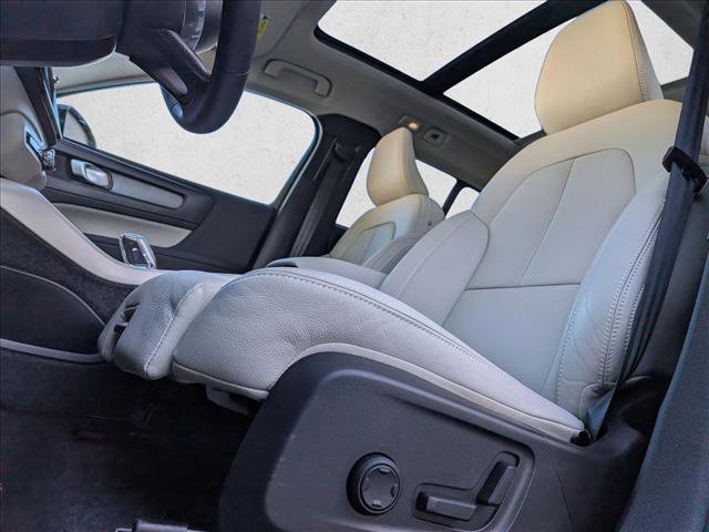 Certified 2026 Volvo XC40 B5 Plus w/ Protection Package Premier image 13