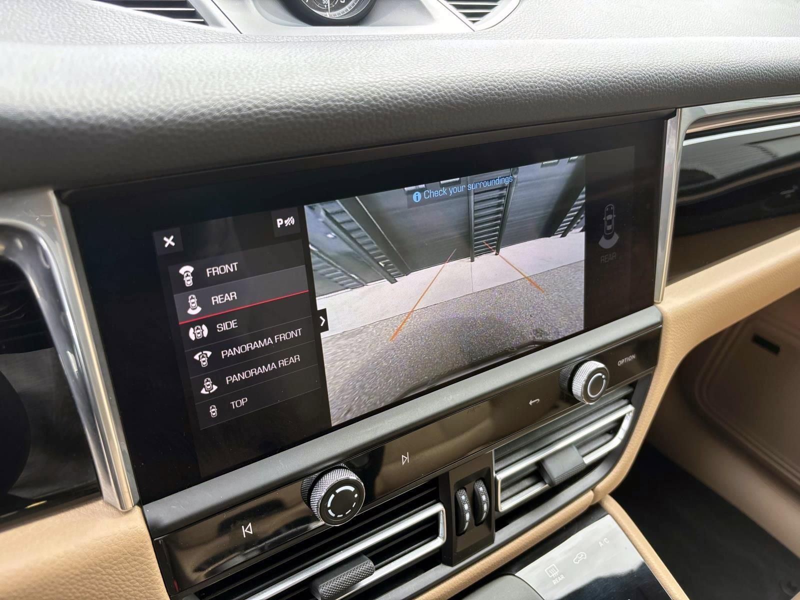 Used 2025 Porsche Macan image 35