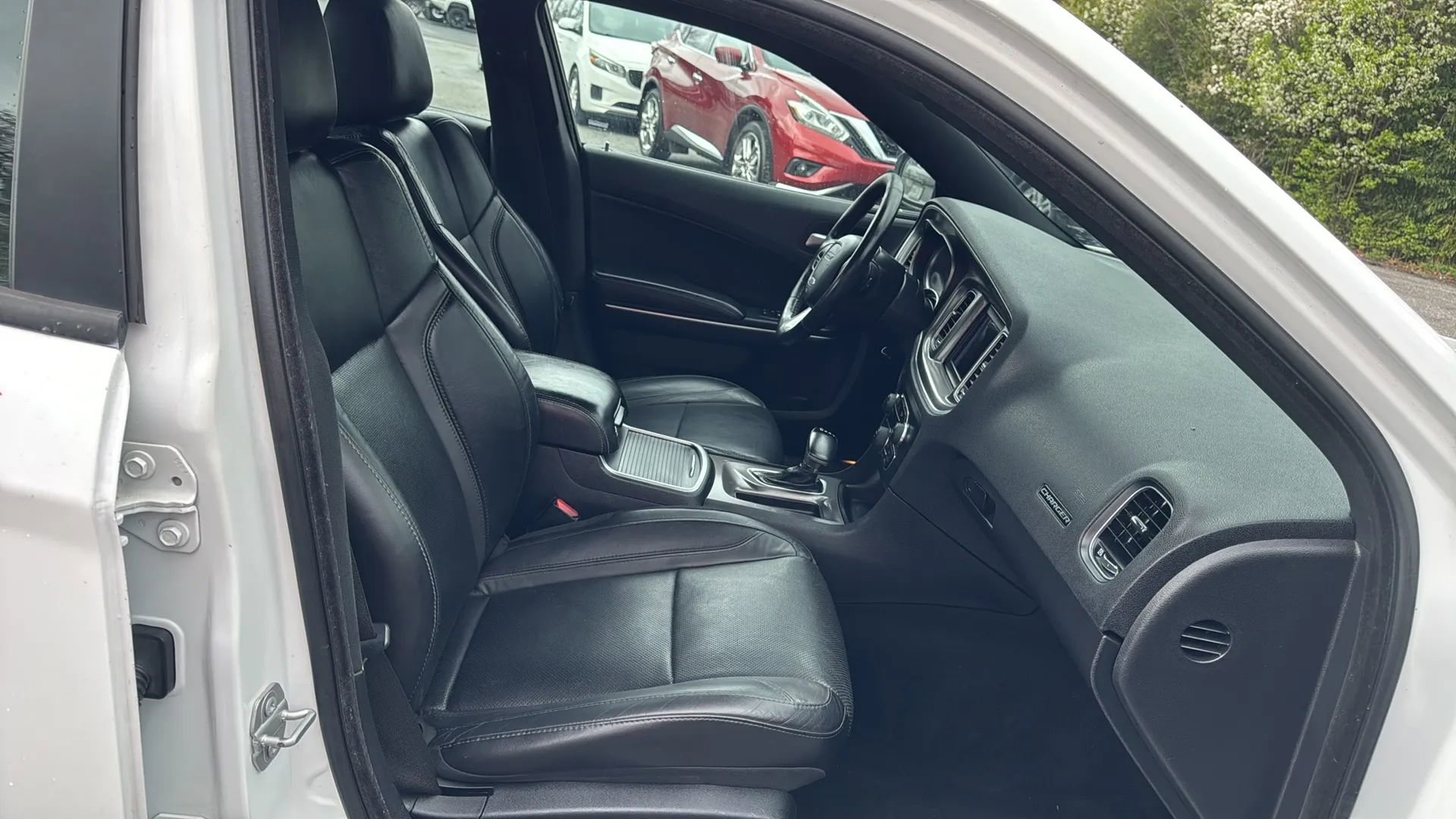Used 2019 Dodge Charger SXT w/ Leather Interior Group image 12