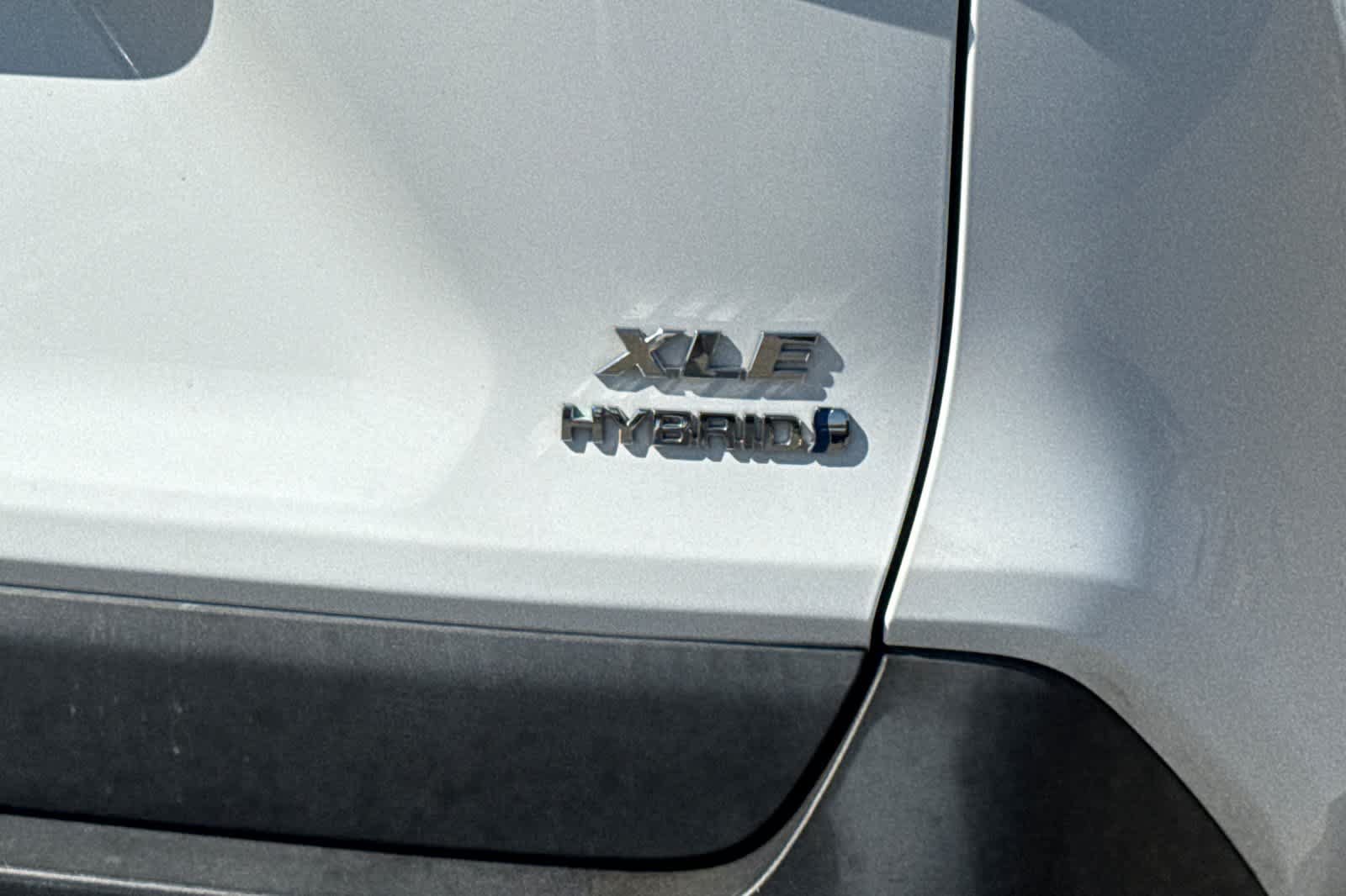 Used 2023 Toyota RAV4 XLE w/ Convenience Package AWD/4WD image 24