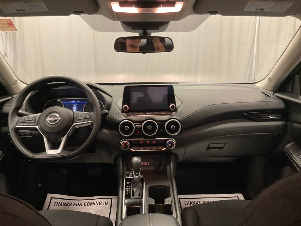 Used 2025 Nissan Sentra SV FWD image 2