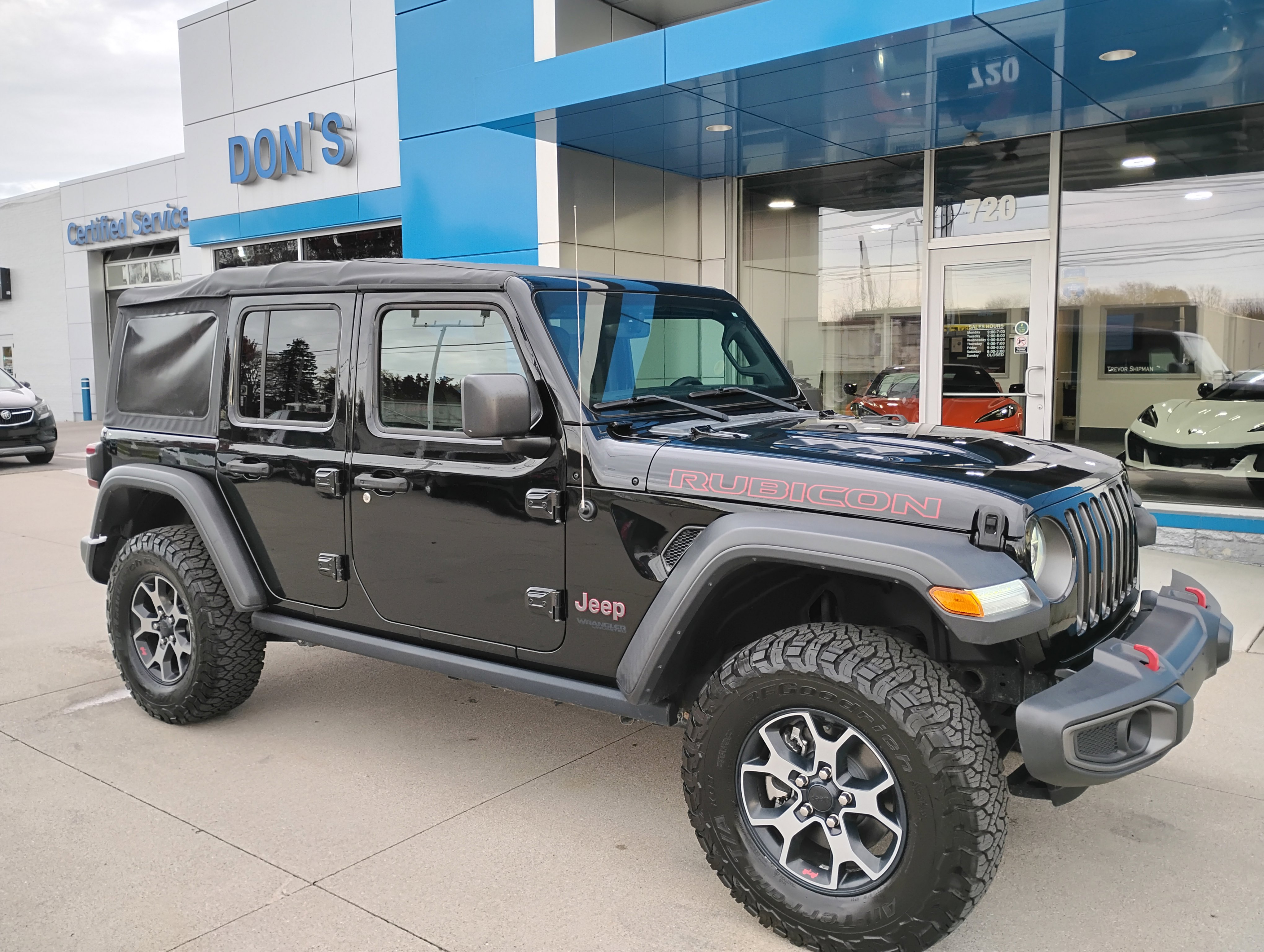Used 2018 Jeep Wrangler Unlimited Rubicon image 3
