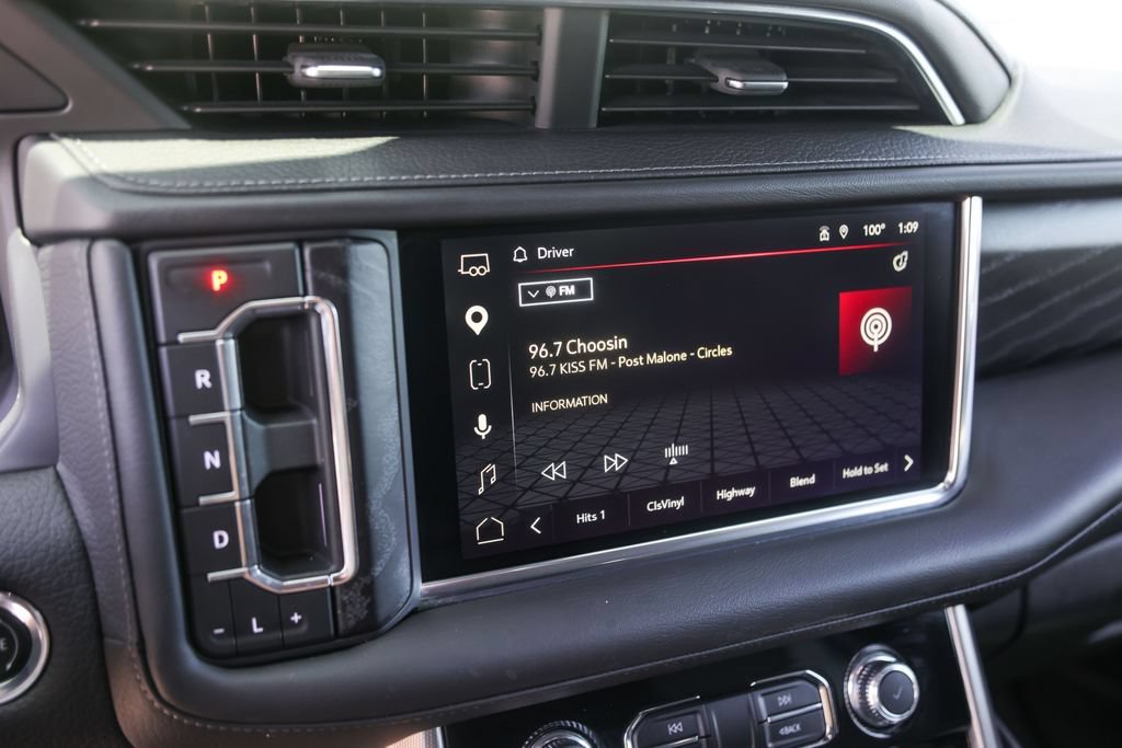 Used 2023 GMC Yukon Denali AWD/4WD image 19