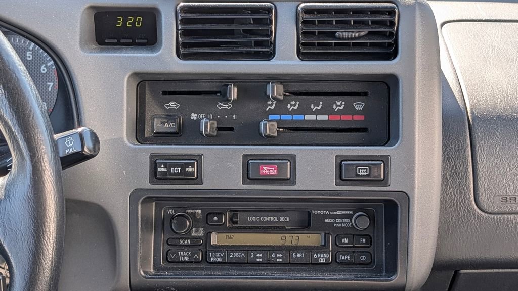 Used 1998 Toyota RAV4 2WD 4-Door image 24