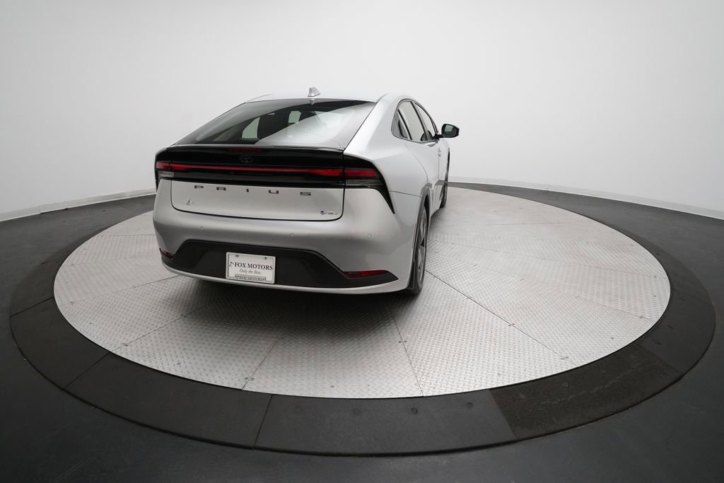 Used 2023 Toyota Prius LE image 35