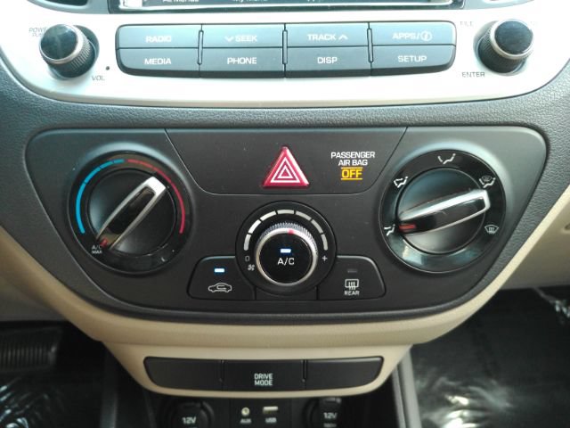 Used 2022 Hyundai Accent SEL FWD image 41