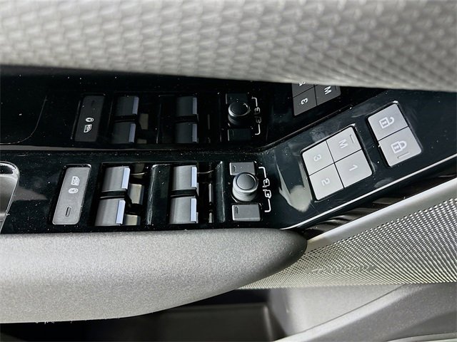 Certified 2023 Land Rover Range Rover Velar R-Dynamic S image 20