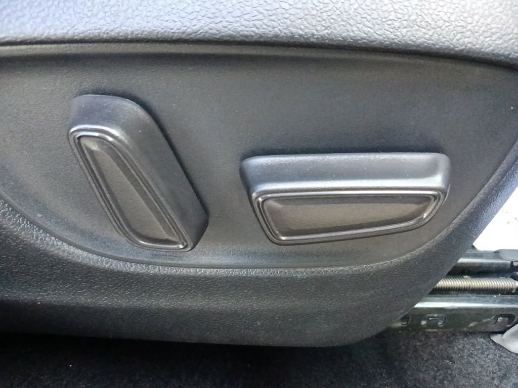 Used 2024 Toyota Highlander XLE image 36