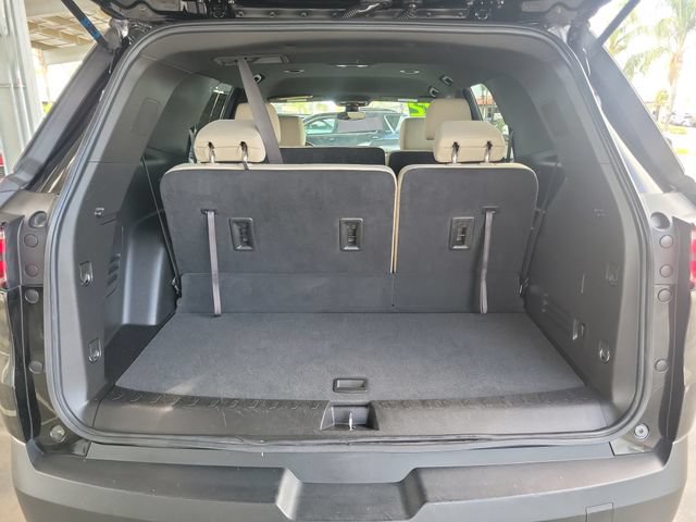 Used 2022 Chevrolet Traverse LS FWD image 28