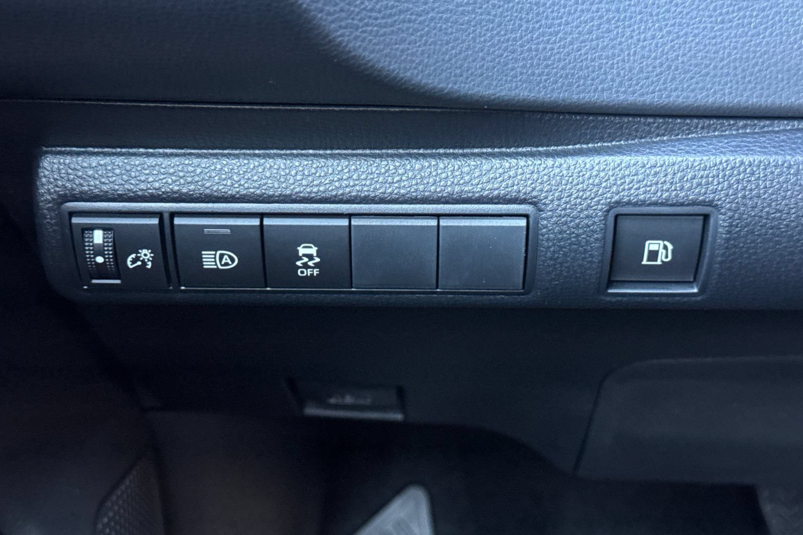 New 2026 Toyota Corolla SE w/ SE Premium Package FWD image 26