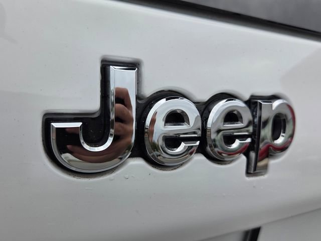 Used 2020 Jeep Cherokee Limited image 14