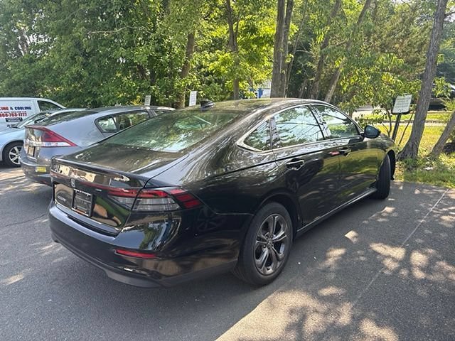 Used 2023 Honda Accord EX image 6