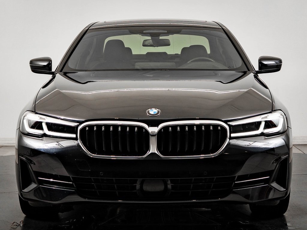 Used 2021 BMW 540i xDrive w/ Premium Package image 2