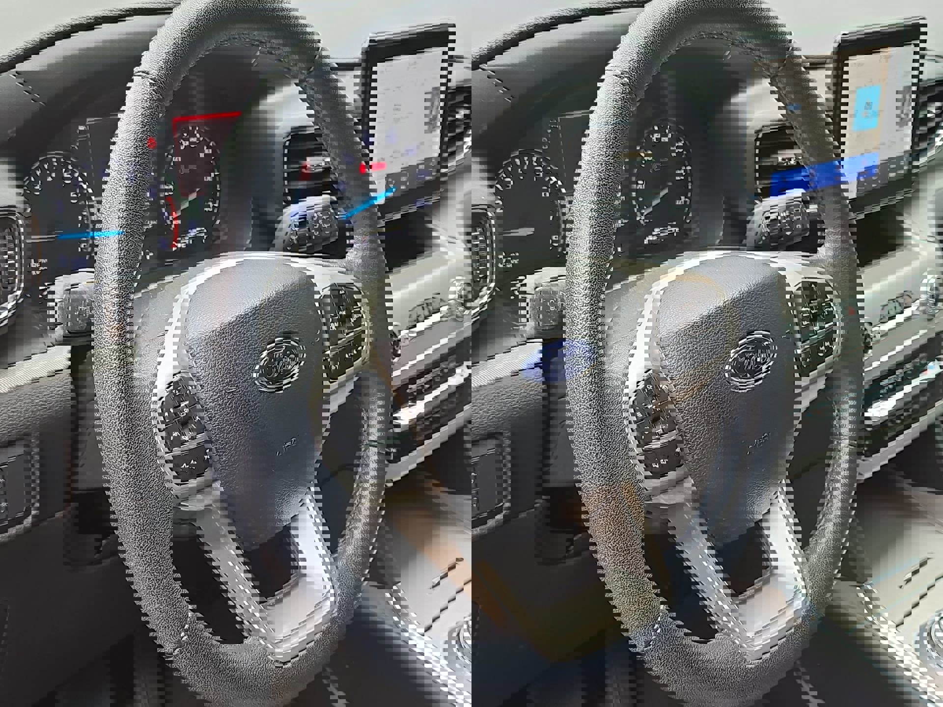 Certified 2022 Ford Explorer XLT w/ Equipment Group 202A RWD image 14