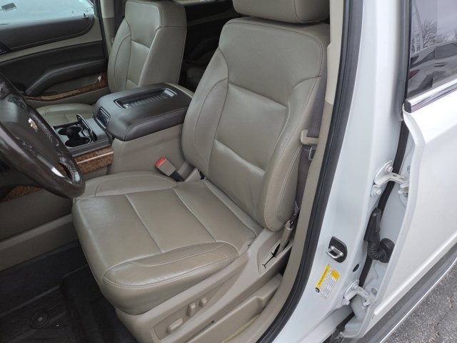 Used 2019 Chevrolet Suburban Premier image 18