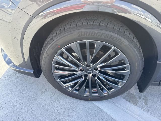 New 2026 Lexus RX 450h AWD image 10
