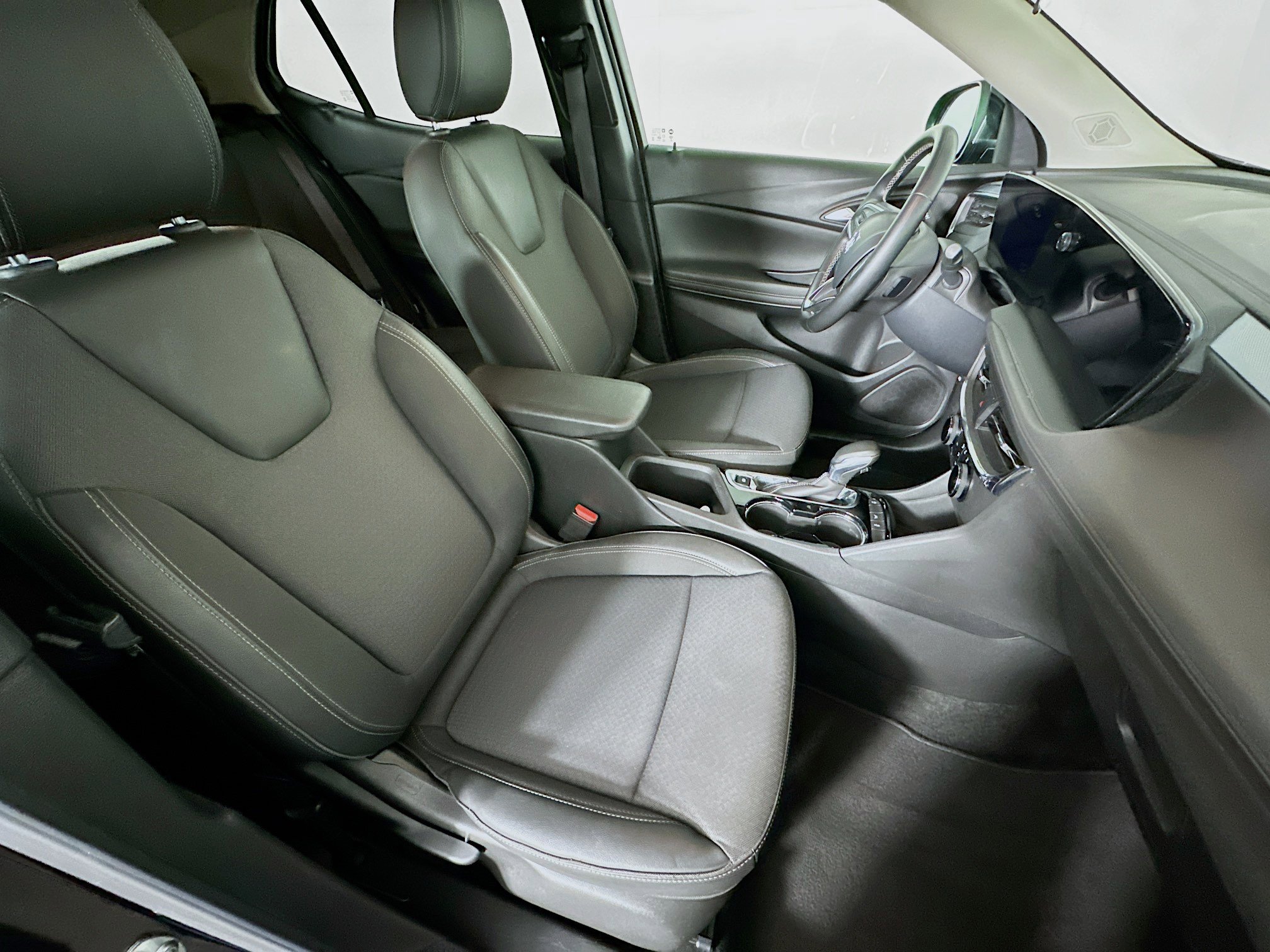 Used 2025 Buick Encore GX Preferred image 29