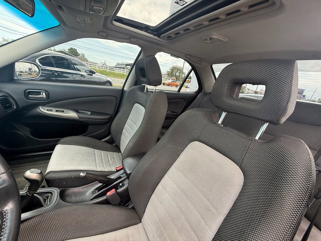 Used 2004 Nissan Sentra SE-R Spec V w/ Sunroof Pkg FWD image 13
