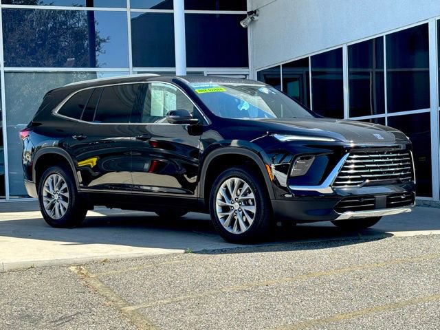 Certified 2025 Buick Enclave Preferred FWD image 32