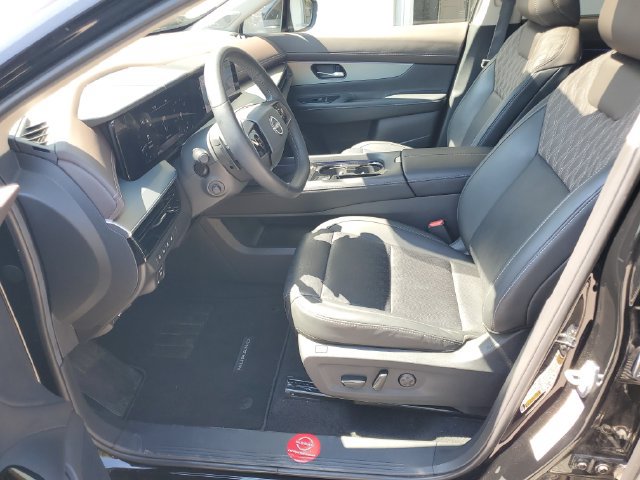 Certified 2025 Nissan Murano Platinum w/ Cargo Package AWD/4WD image 23