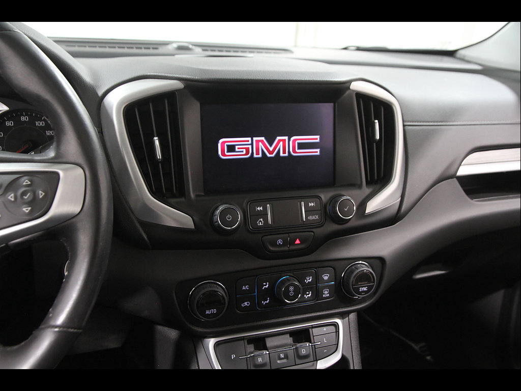 Certified 2022 GMC Terrain SLT w/ Infotainment Package II AWD/4WD image 9
