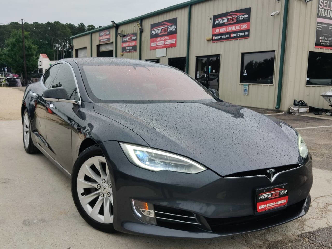 Used 2017 Tesla Model S 75 image 1