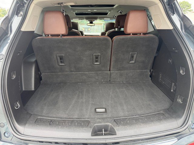 Used 2018 Buick Enclave Avenir w/ Avenir Technology Package AWD/4WD image 17