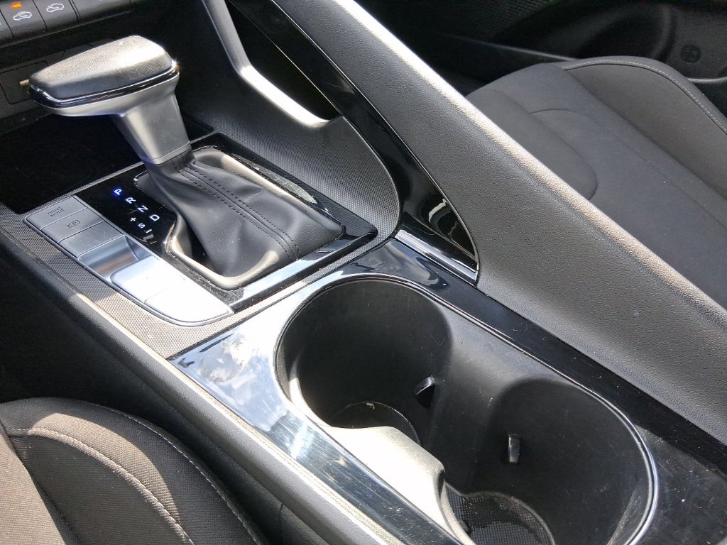 Used 2025 Hyundai Elantra SEL FWD image 24