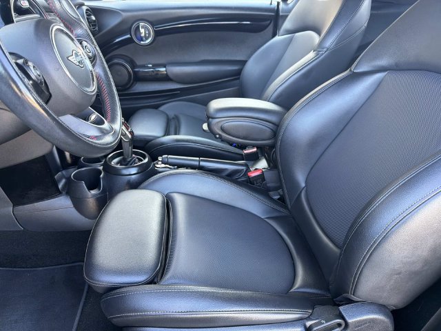 Used 2021 MINI Cooper John Cooper Works w/ 6.5" Touchscreen Package FWD image 21