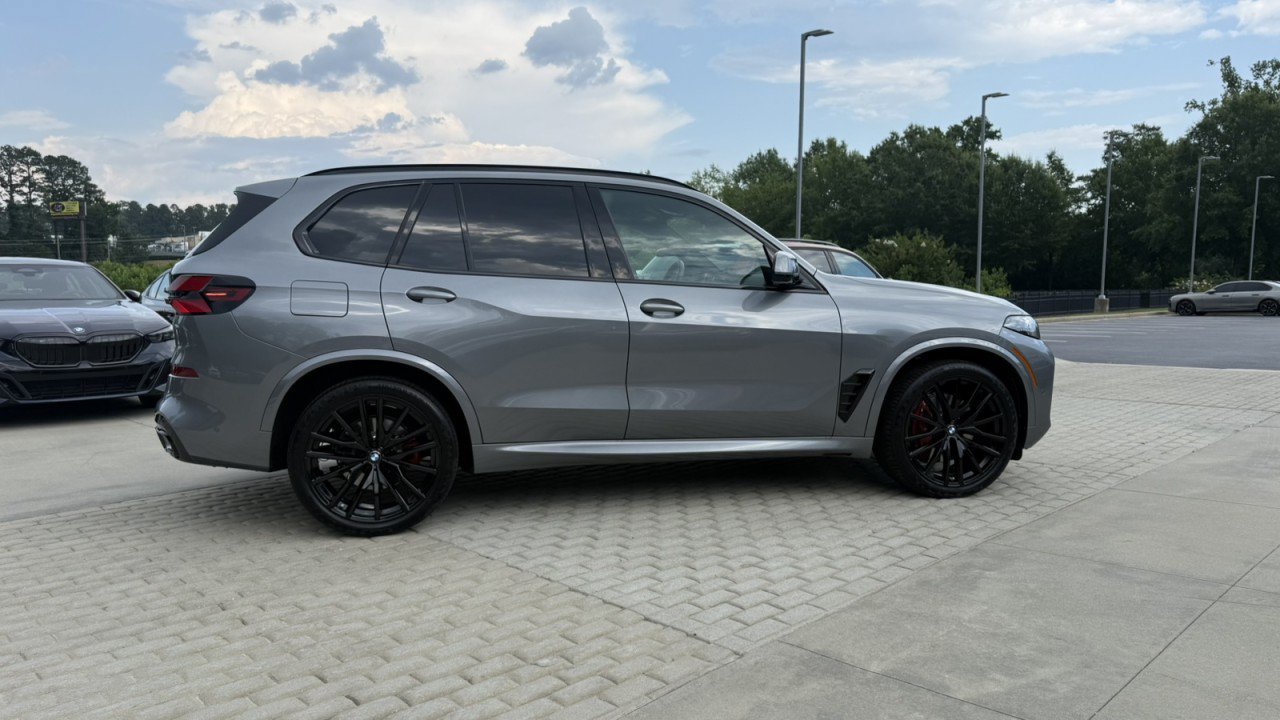 Used 2026 BMW X5 xDrive40i w/ M Sport Package AWD/4WD image 7