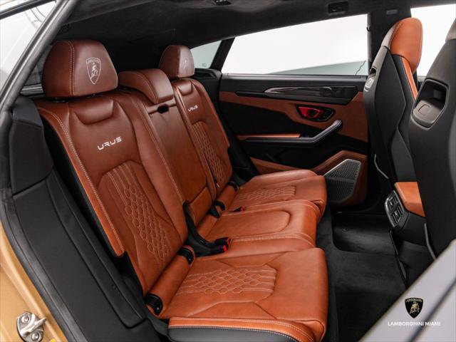 Used 2024 Lamborghini Urus S AWD/4WD image 45