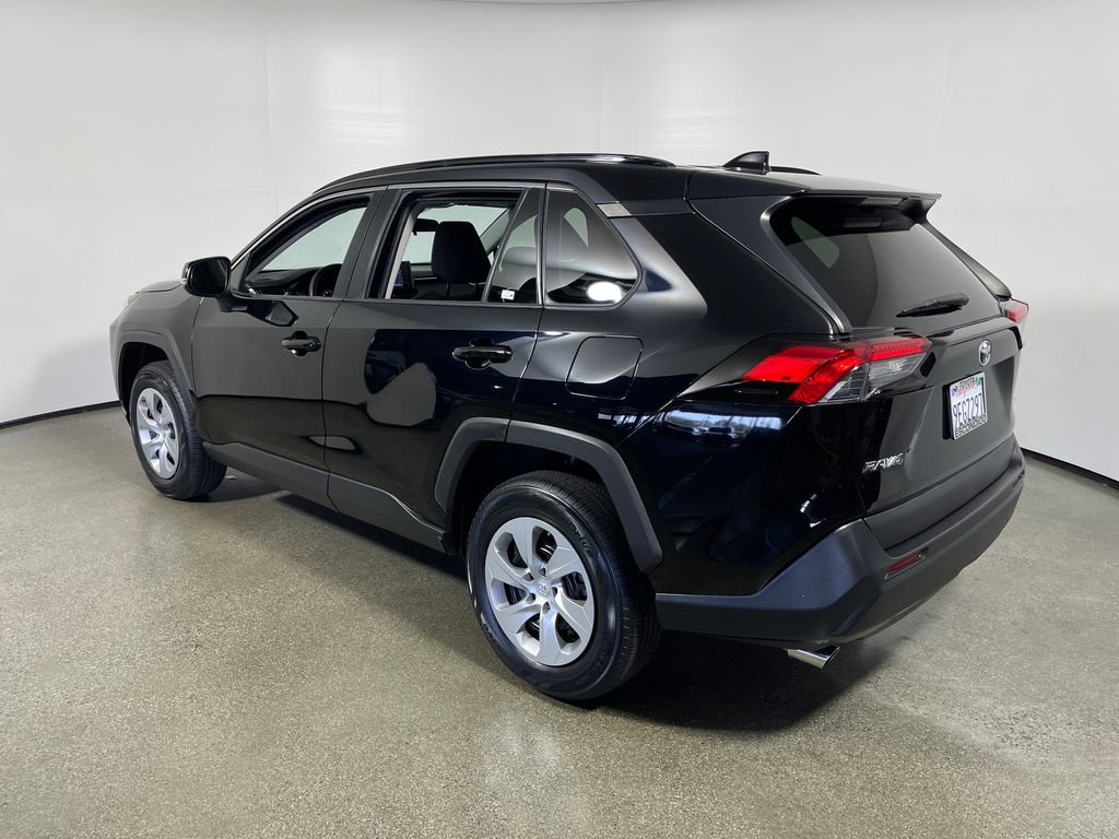 Certified 2021 Toyota RAV4 LE FWD image 5