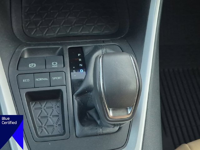 Used 2022 Toyota RAV4 XLE Premium FWD image 26