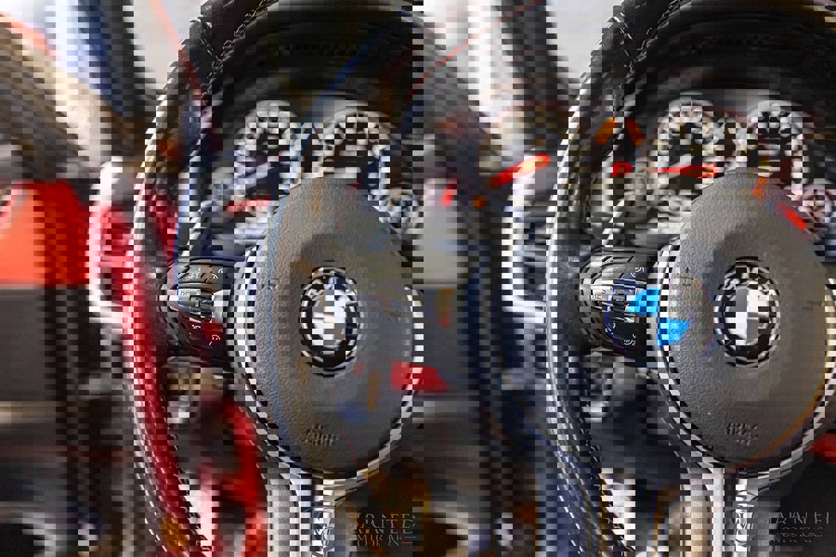 Used 2016 BMW X5 M image 25