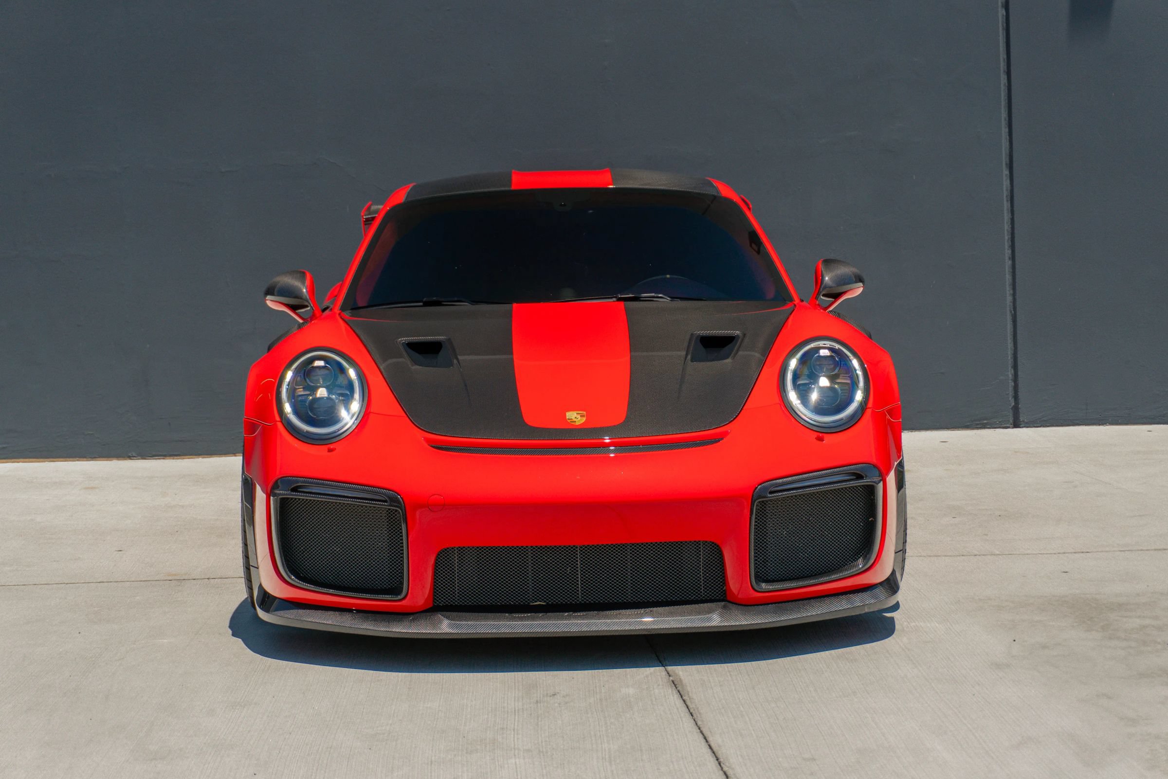 Used 2018 Porsche 911 GT2 RS RWD image 4