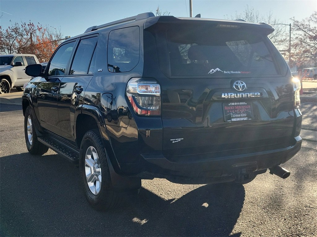 Used 2016 Toyota 4Runner SR5 image 7